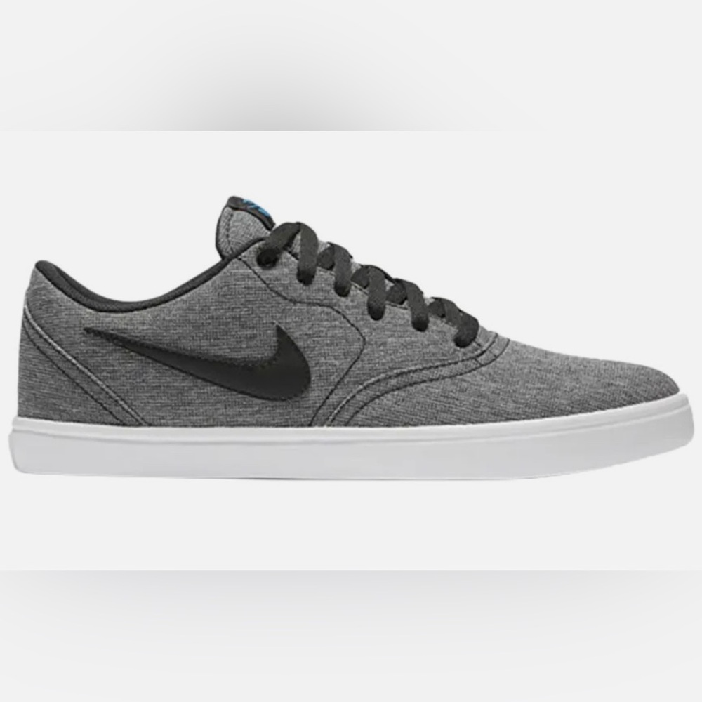 Nike Men's Solarsoft Canvas SB Sneakers